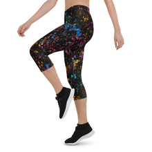 Load image into Gallery viewer, Black Paint Flick Capri Leggings