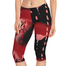 Cargar imagen en el visor de la galería, Strawberry Flower Drip Capri Leggings
