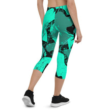 Load image into Gallery viewer, Green Gel Capri Leggings
