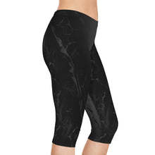 Load image into Gallery viewer, Silhouette Capri Leggings
